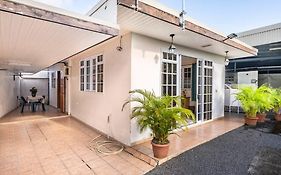 Chaine Lodge Maison Entiere Free Parking & Wifi 3Min De L'Aeroport